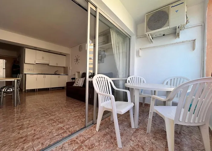 Estudio Con Tres Piscinas Comunitarias Y Pista De Tenis